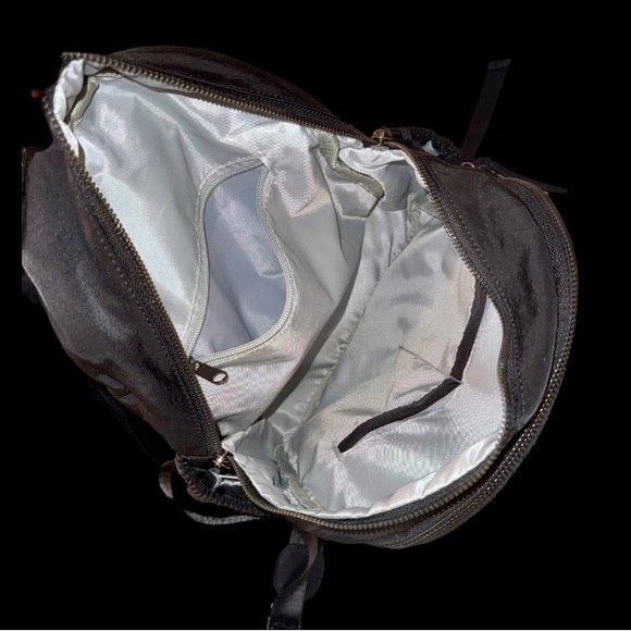 LULULEMON ATHLETICA black backpack -excellent condition - Picture 7 of 13